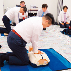 東京本社でのAED講習